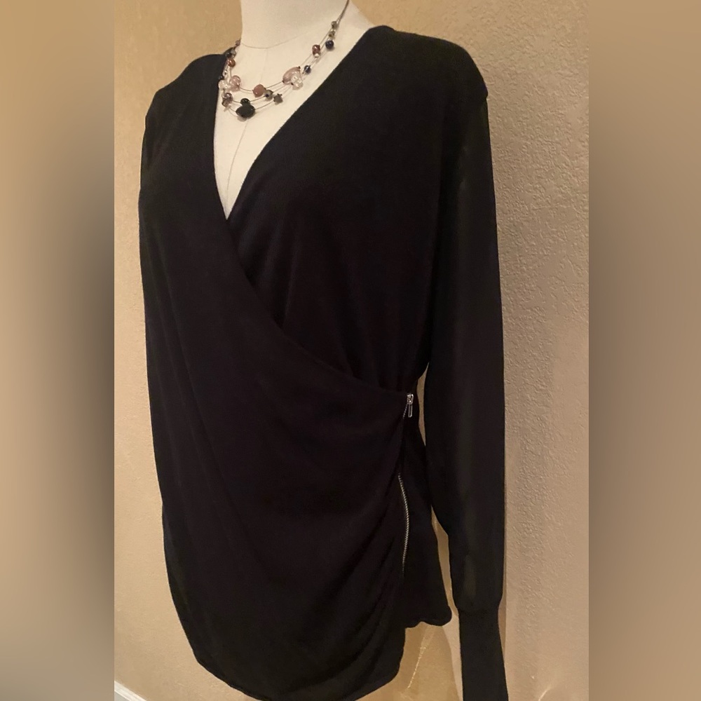 Venus top sheer sleeves size large